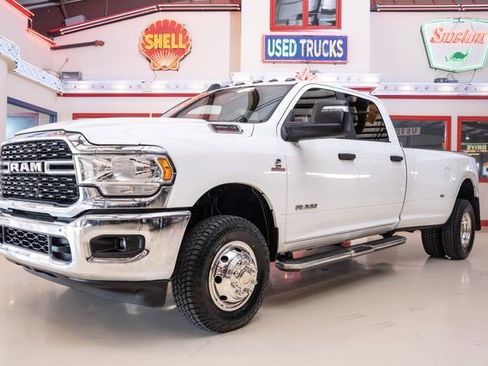 Used 2024 RAM 3500 Big Horn image 2
