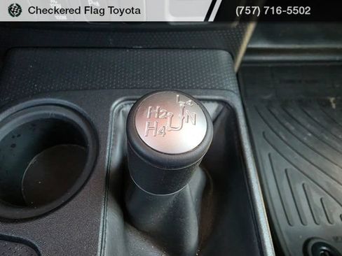 Used 2014 Toyota FJ Cruiser 4WD w/ Upgrade Package image 19
