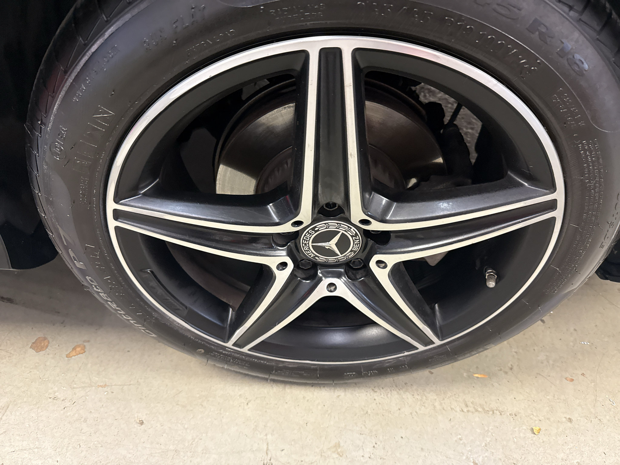 Used 2018 Mercedes-Benz E 300 4MATIC image 29