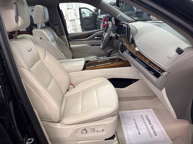 Certified 2024 Cadillac Escalade ESV Sport Platinum w/ LPO, ONYX Package AWD/4WD image 28