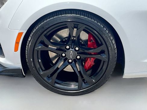 Used 2022 Chevrolet Camaro SS RWD image 30