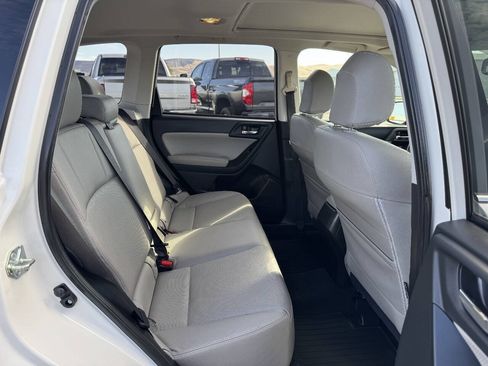 Used 2014 Subaru Forester 2.5i Limited AWD/4WD image 5