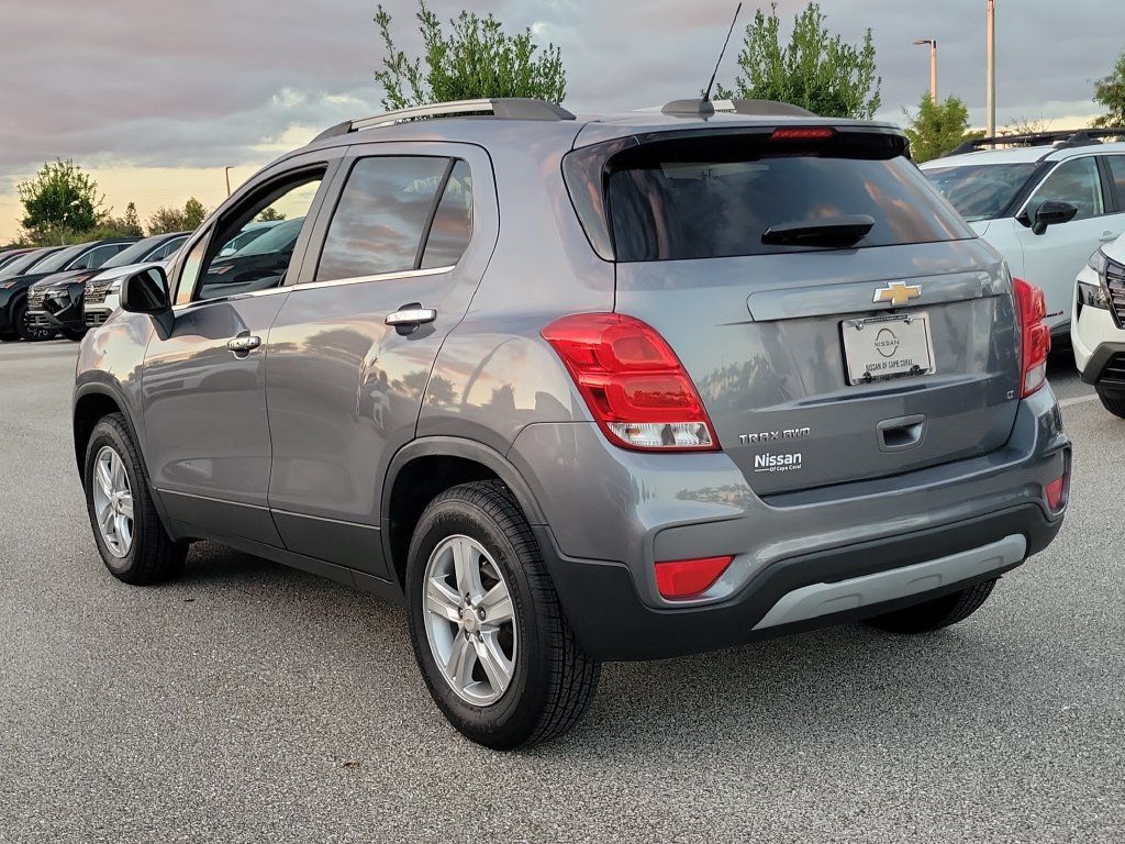 Used 2019 Chevrolet Trax LT w/ LT Convenience Package AWD/4WD image 4