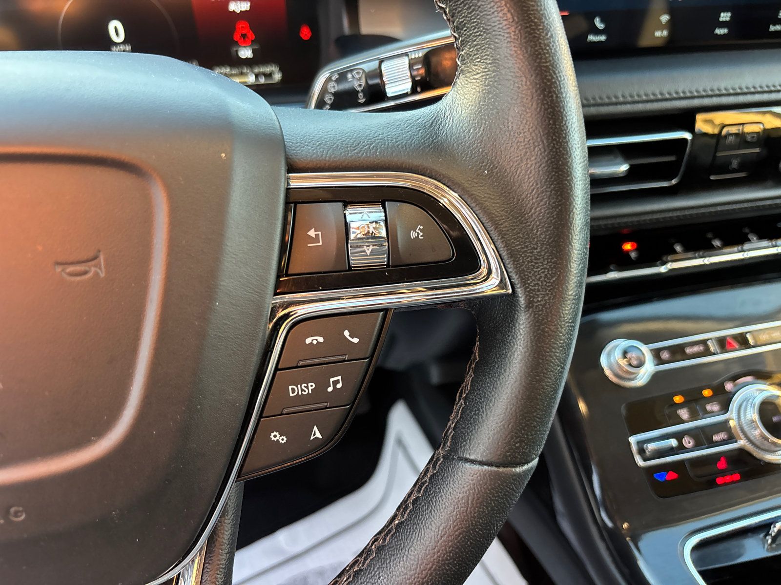 Certified 2023 Lincoln Nautilus FWD image 18