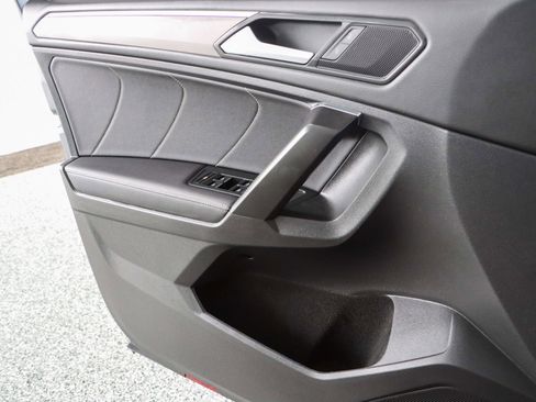 Used 2023 Volkswagen Tiguan SE R-Line FWD image 22