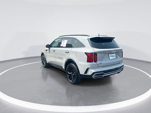 Used 2023 Kia Sorento SX FWD image 7