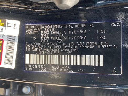 Used 2022 Toyota Highlander XLE FWD image 21