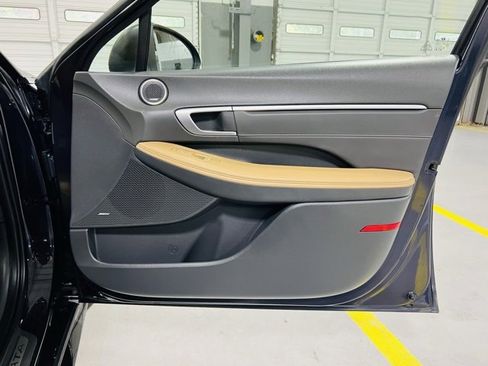 Used 2022 Hyundai Sonata Limited w/ Cargo Package image 37