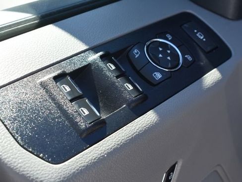 Used 2022 Ford F350 XLT w/ XLT Premium Package AWD/4WD image 18