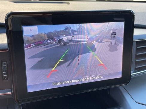 Used 2021 Ford Explorer XLT w/ Equipment Group 202A image 19