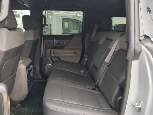 Used 2025 GMC Hummer EV 2X image 31