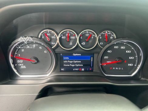 Used 2021 Chevrolet Silverado 1500 LT image 25