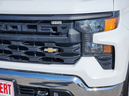 Used 2023 Chevrolet Silverado 1500 W/T w/ Trailering Package AWD/4WD image 8