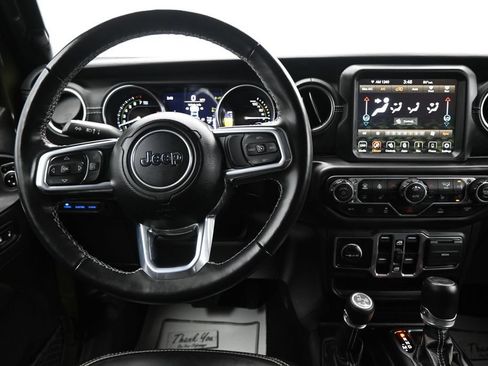Used 2023 Jeep Wrangler Unlimited Sahara w/ Cold Weather Group AWD/4WD image 14