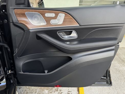 New 2026 Mercedes-Benz GLE 580 4MATIC image 19