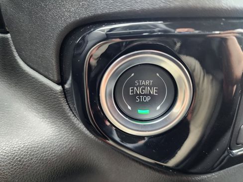 Used 2025 GMC Sierra 1500 Elevation image 31