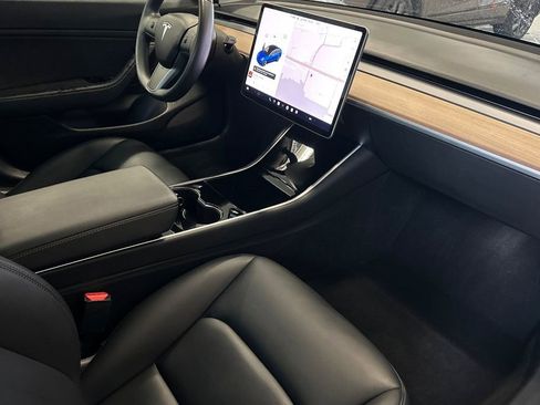 Used 2018 Tesla Model 3 Long Range RWD image 15