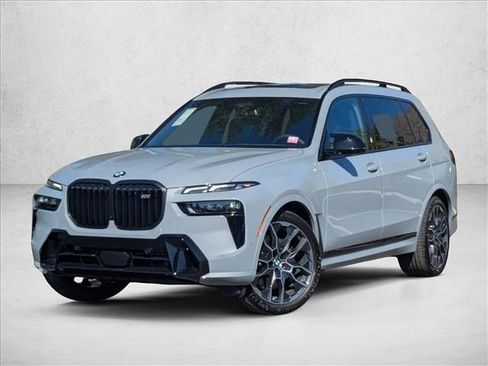New 2026 BMW X7 M60i image 1