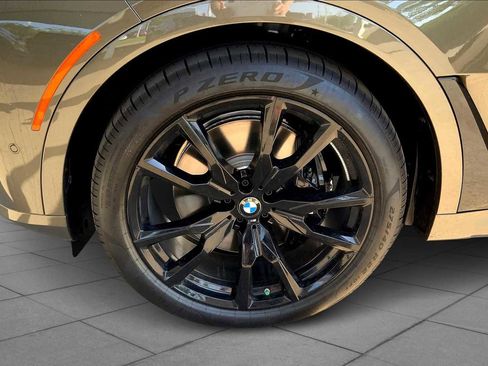 New 2026 BMW X7 M60i image 12