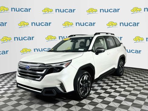 Used 2025 Subaru Forester Limited AWD/4WD image 3