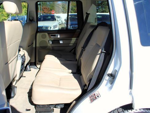Used 2016 Land Rover LR4 HSE image 20
