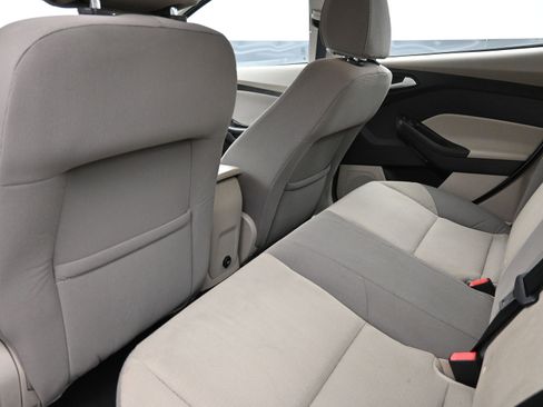 Used 2013 Ford Focus SE FWD image 20