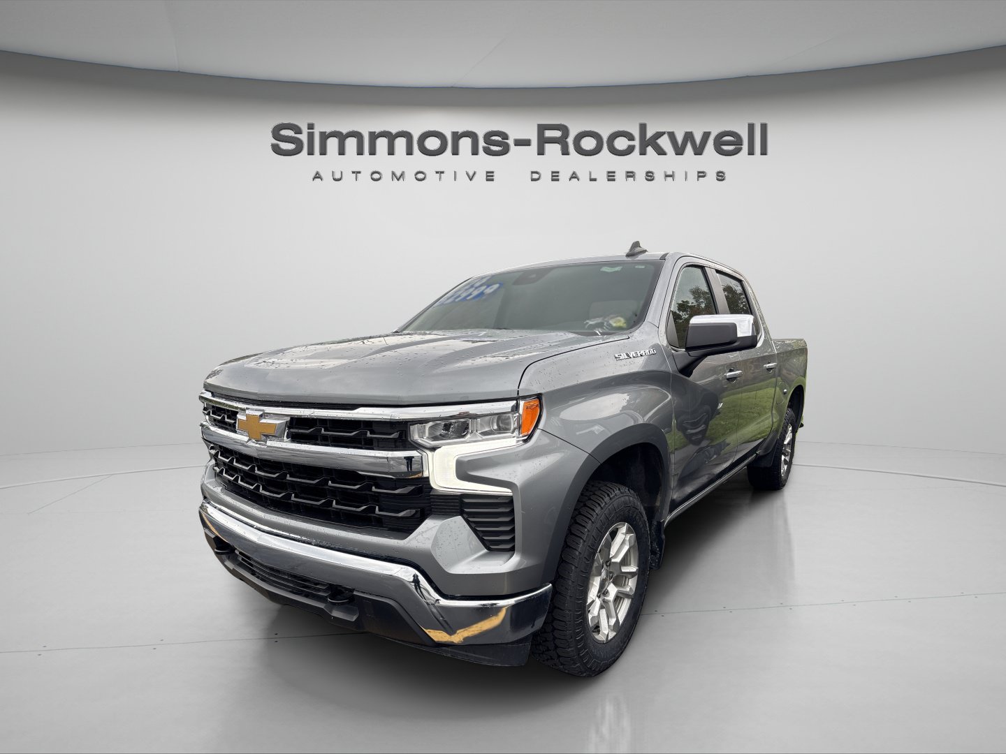 Used 2024 Chevrolet Silverado 1500 LT AWD/4WD image 1