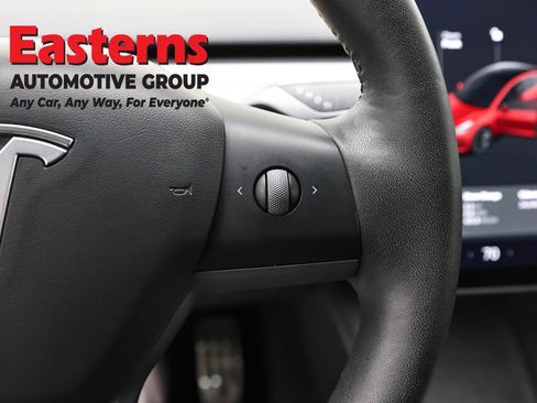 Used 2021 Tesla Model 3 Standard Range Plus image 16
