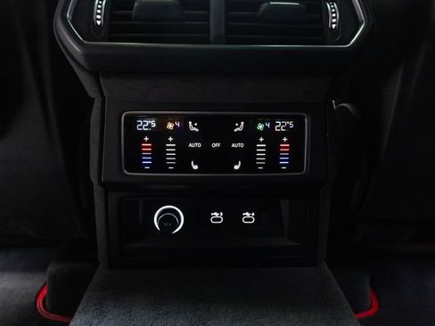 Used 2025 Lamborghini Urus SE AWD/4WD image 58