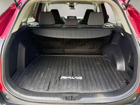 Used 2022 Toyota RAV4 XLE FWD image 40
