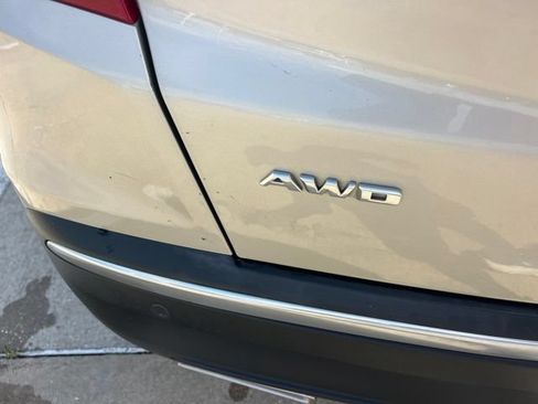 Used 2017 Cadillac XT5 Luxury w/ Driver Awareness Package AWD/4WD image 7