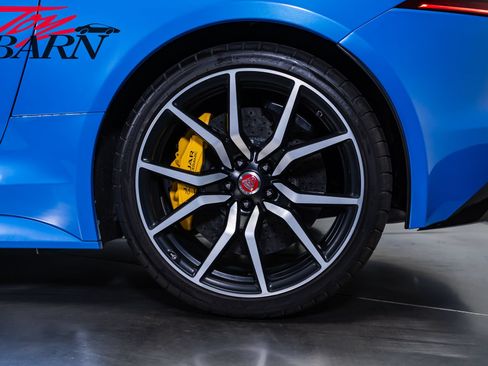 Used 2017 Jaguar F-TYPE SVR AWD/4WD image 18