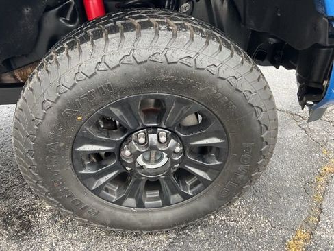 Used 2021 Ford F250 Platinum w/ Tremor Off-Road Package image 26