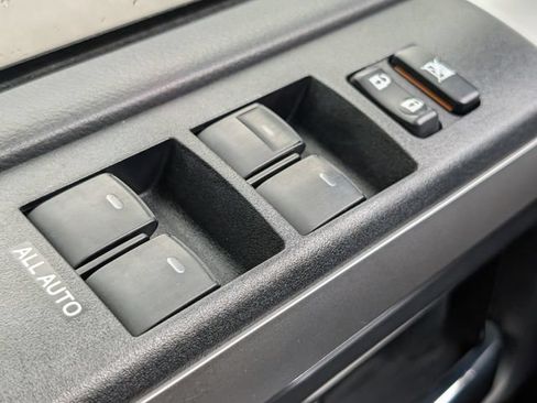 Used 2015 Toyota 4Runner SR5 RWD image 21