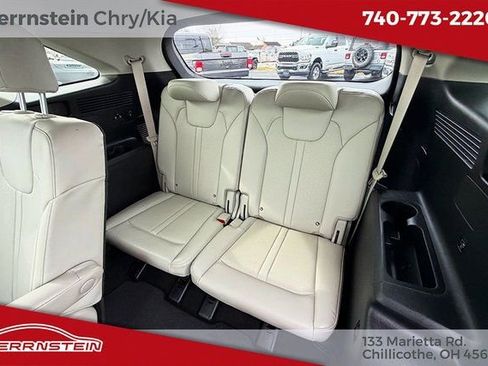 Used 2023 Kia Sorento EX image 18