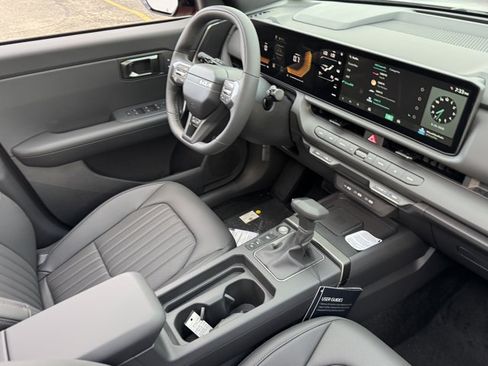 New 2027 Kia Seltos X-Line SX AWD/4WD image 17