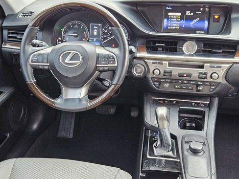 Used 2016 Lexus ES 350 w/ Premium Package w/Wood Trim image 26