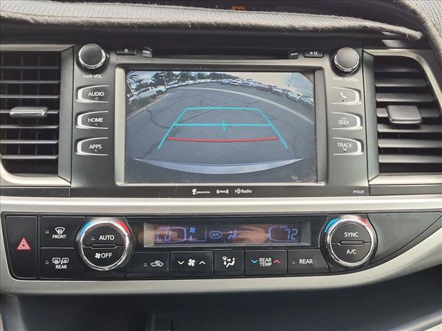 Used 2017 Toyota Highlander Plus w/ Carpet Mat Package FWD image 13