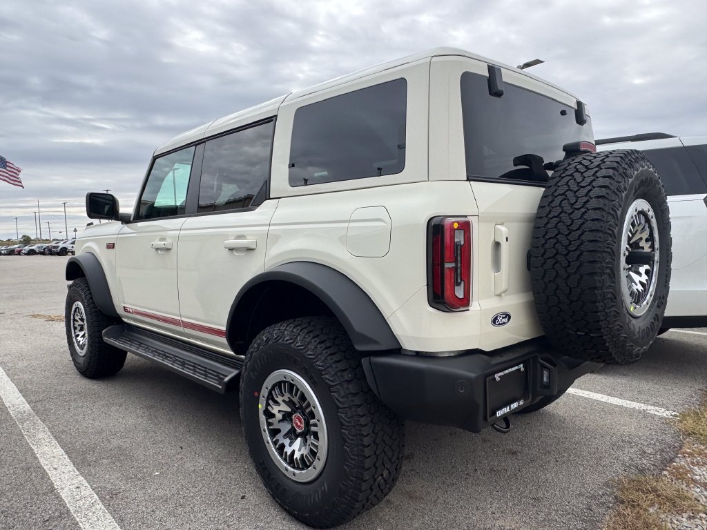 New 2026 Ford Bronco Outer Banks w/ Sasquatch Package AWD/4WD image 10