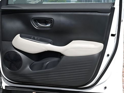New 2027 Honda HR-V LX image 12