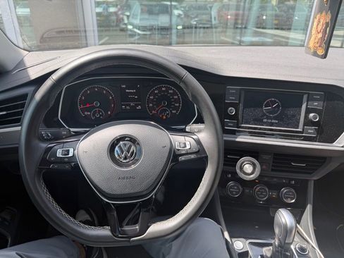 Used 2021 Volkswagen Jetta FWD image 12