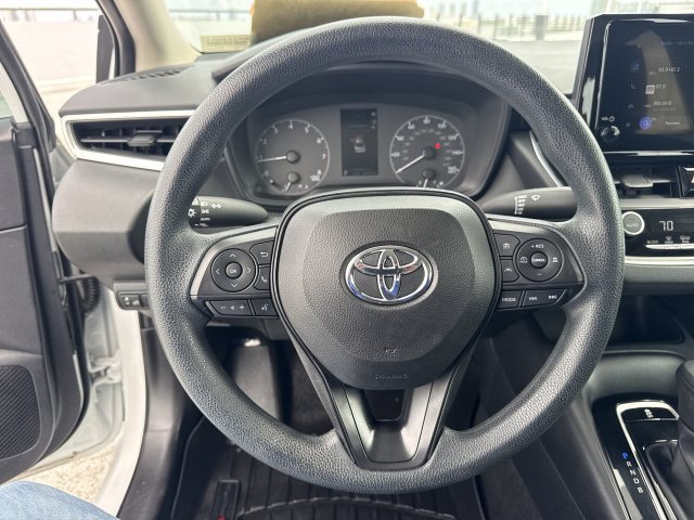 Used 2023 Toyota Corolla LE w/ LE Premium Package FWD image 14