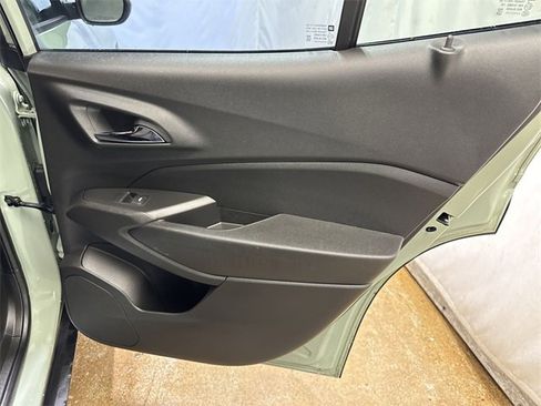 Certified 2024 Chevrolet Trax RS w/ Driver Confidence Package image 23