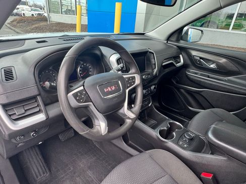 Used 2022 GMC Terrain SLE image 16