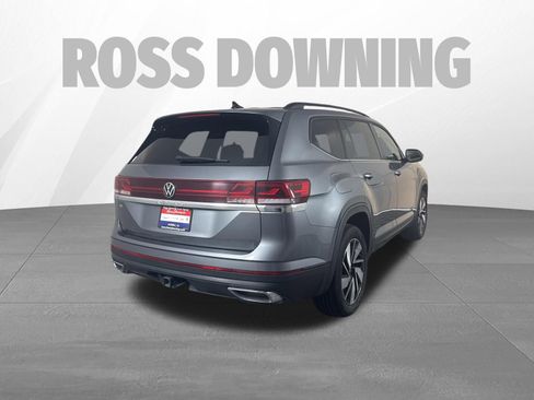 Used 2025 Volkswagen Atlas SE FWD image 4