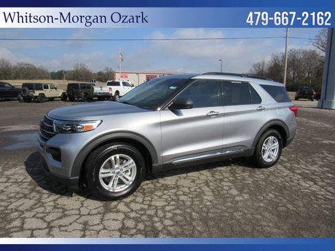 Used 2021 Ford Explorer XLT image 4