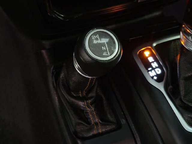 Used 2021 Jeep Wrangler Unlimited Sahara AWD/4WD image 30