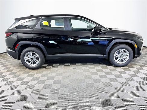 New 2026 Hyundai Tucson SE image 8