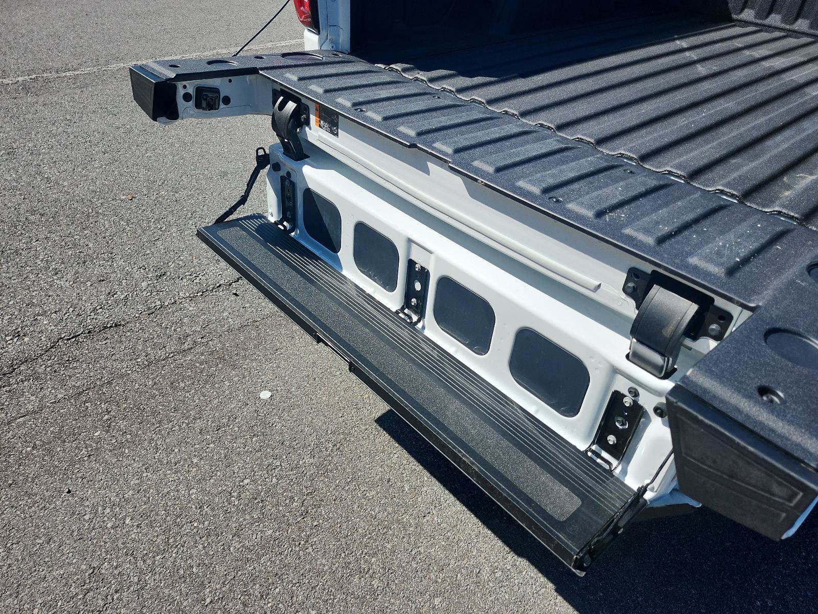 Certified 2026 GMC Sierra 1500 AT4 AWD/4WD image 8