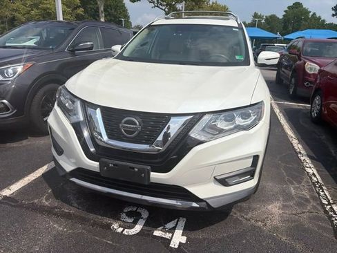 Used 2020 Nissan Rogue SL w/ Premium Package AWD/4WD image 3